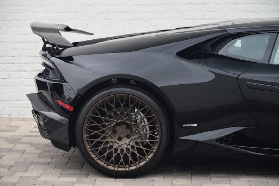 Детали экстерьера Lamborghini Huracan by Mansory 2016 года  (фото 3 из 12)
